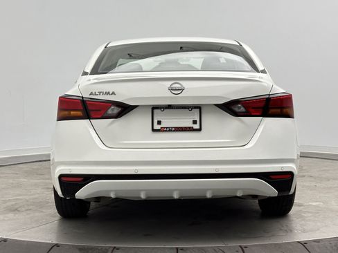 Used 2024 Nissan Altima 2.5 S image 6