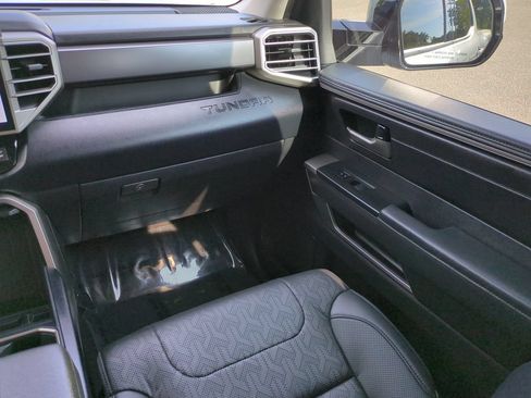 Used 2023 Toyota Tundra SR5 w/ SR5 Premium Package AWD/4WD image 17