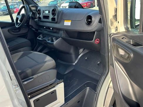 Used 2026 Mercedes-Benz Sprinter 2500 image 20