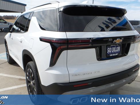 New 2026 Chevrolet Traverse LT image 3