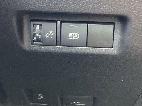 Used 2025 Toyota RAV4 XLE image 22