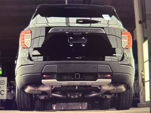 Used 2023 Ford Explorer Timberline image 15