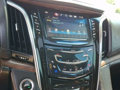 Used 2016 Cadillac Escalade ESV Premium AWD/4WD image 24
