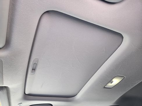 Used 2023 Toyota Corolla Cross LE w/ Moonroof Package FWD image 31