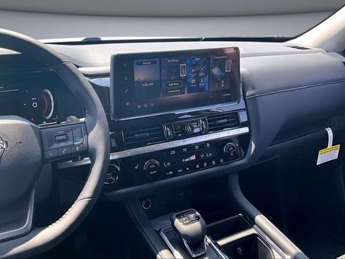 New 2026 Nissan Pathfinder SL FWD image 6