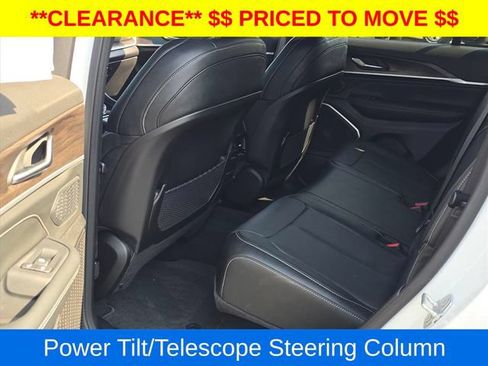 Used 2026 Jeep Grand Cherokee Limited AWD/4WD image 18