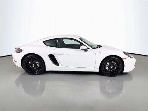 Used 2022 Porsche 718 Cayman RWD image 23