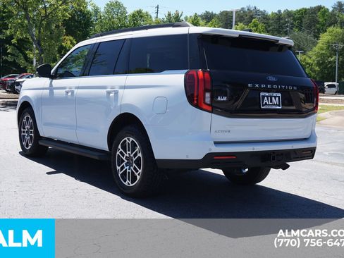 Used 2025 Ford Expedition Active AWD/4WD image 7