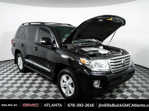 Used 2015 Toyota Land Cruiser AWD/4WD image 37