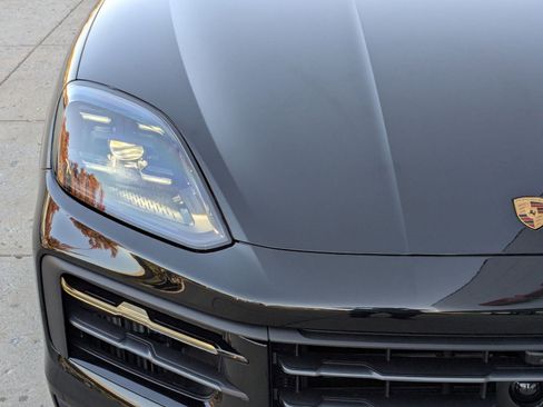 New 2026 Porsche Cayenne image 12