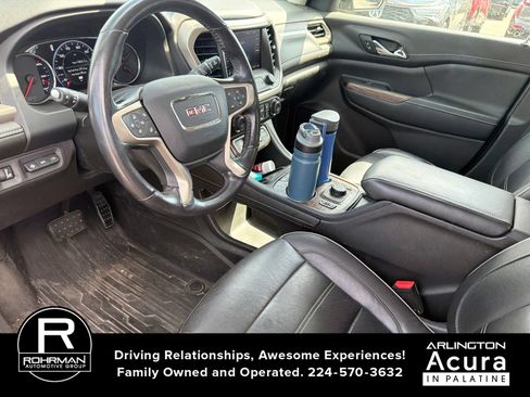 Used 2020 GMC Acadia Denali w/ Denali Ultimate Package AWD/4WD image 9