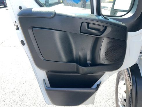 Used 2023 RAM ProMaster 2500 FWD image 11