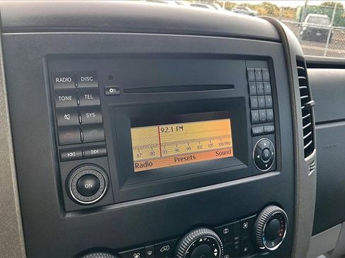 Used 2011 Mercedes-Benz Sprinter 2500 image 23