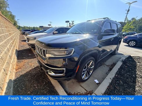 Used 2022 Jeep Wagoneer Series III w/ Premium Group I RWD image 1