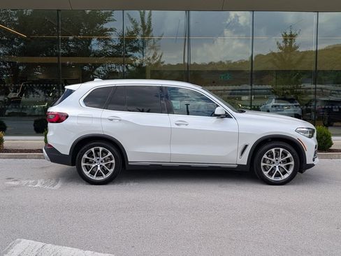 Used 2023 BMW X5 xDrive40i w/ Premium Package AWD/4WD image 8
