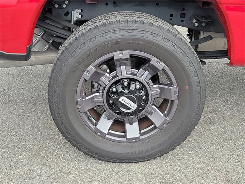 Certified 2024 Ford F250 Lariat w/ Sport Appearance Package image 5