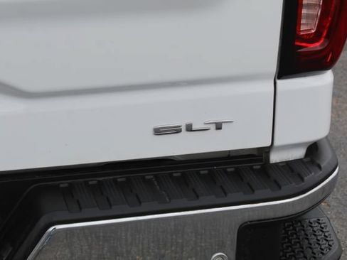 Used 2024 GMC Sierra 1500 SLT w/ SLT Premium Plus Package AWD/4WD image 5