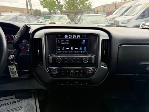 Used 2018 Chevrolet Silverado 1500 LT w/ Texas Edition image 12