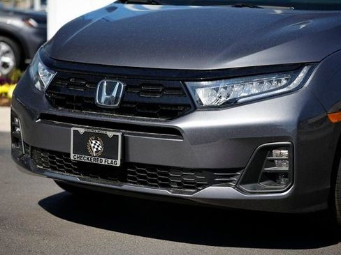 New 2026 Honda Odyssey Touring image 3