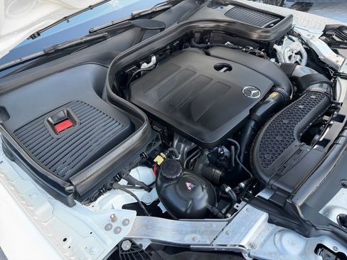 Used 2022 Mercedes-Benz GLC 300 4MATIC image 29