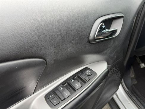 Used 2015 Dodge Journey SXT w/ Flexible Seating Group FWD image 8