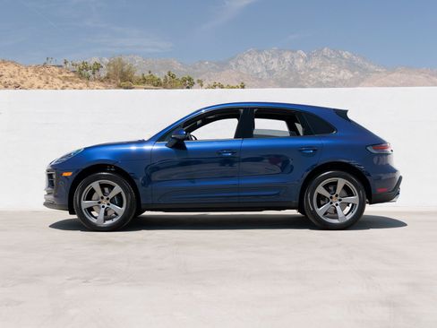 New 2025 Porsche Macan image 2