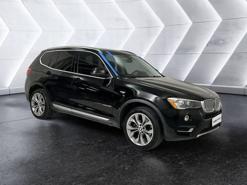 Used 2017 BMW X3 xDrive28i image 1