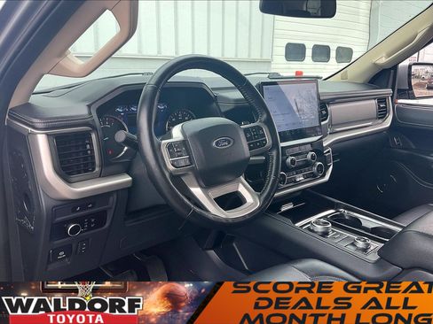 Used 2024 Ford Expedition XLT image 18