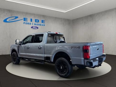 New 2026 Ford F250 Lariat w/ Black Appearance Package AWD/4WD image 10
