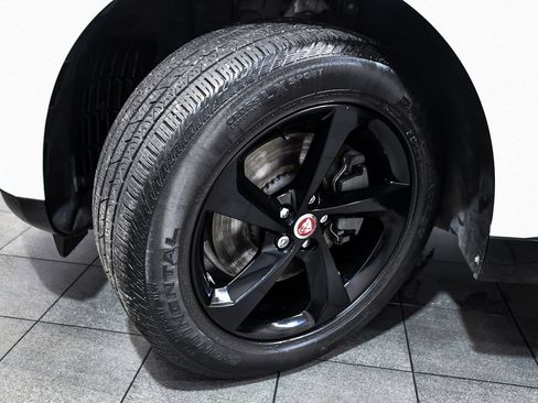 Used 2023 Jaguar F-PACE S AWD/4WD image 7