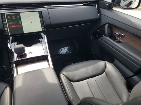 Used 2024 Land Rover Range Rover Sport SE AWD/4WD image 17