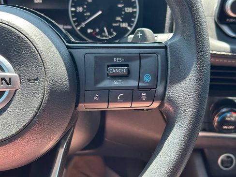 Used 2021 Nissan Rogue SV FWD image 33