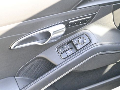 Used 2016 Porsche 911 Carrera 4 image 17