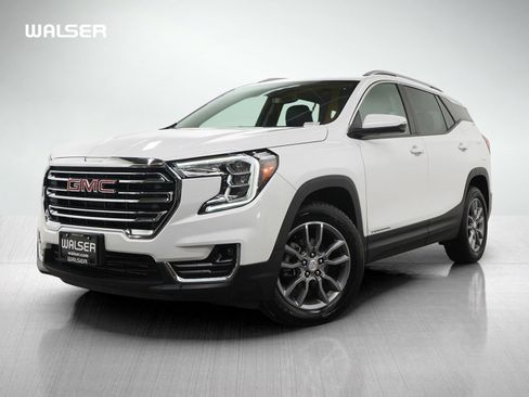 Used 2024 GMC Terrain SLT image 1