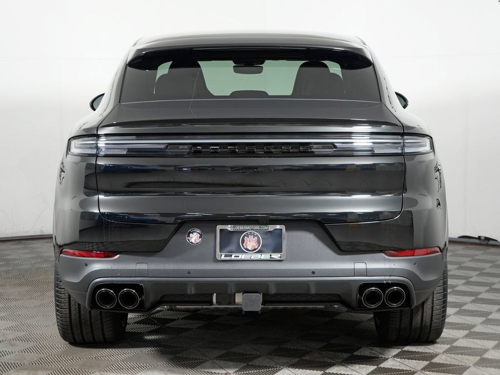 Certified 2026 Porsche Cayenne Coupe AWD/4WD image 6