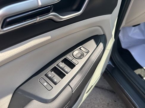 New 2026 Kia Sportage EX w/ EX Panorama Roof Package image 23