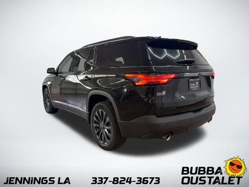 Used 2022 Chevrolet Traverse RS FWD image 3