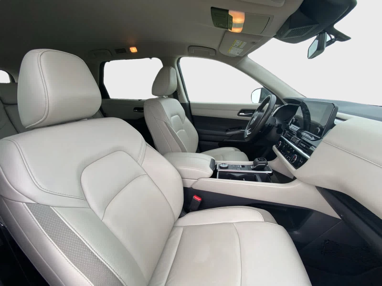 Used 2025 Nissan Pathfinder SL w/ Cargo Package AWD/4WD image 19