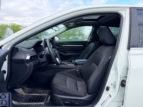Used 2023 Nissan Altima 2.5 SV w/ SV Premium Package AWD/4WD image 6