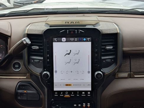 Used 2024 RAM 2500 Limited w/ Towing Technology Group image 17