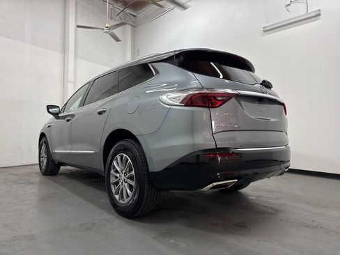 Used 2024 Buick Enclave Premium image 14