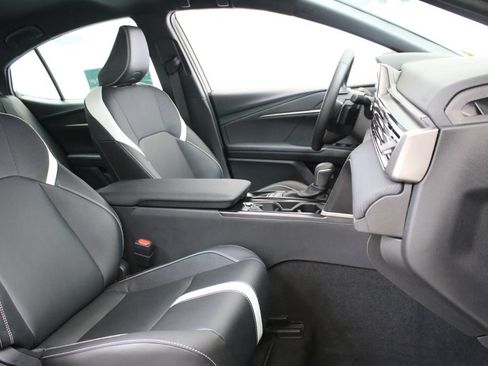 Used 2026 Toyota Camry SE w/ Convenience Package AWD/4WD image 29