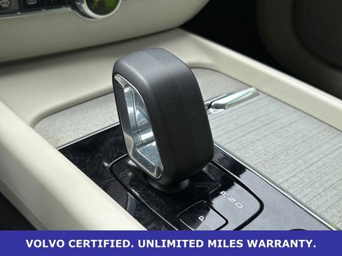 Certified 2025 Volvo V60 B5 Cross Country Plus AWD/4WD image 22