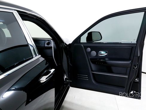 Used 2020 Rolls-Royce Phantom Sedan RWD image 34