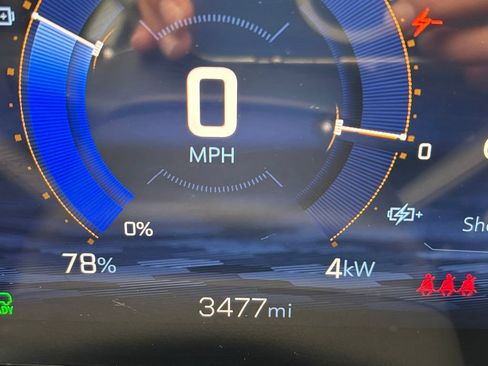 Used 2024 Chevrolet Blazer EV LT image 34