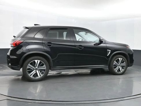 Used 2024 Mitsubishi Outlander Sport SE image 4