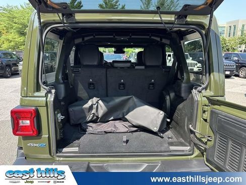 Used 2024 Jeep Wrangler Unlimited Sahara w/ Technology Group AWD/4WD image 4