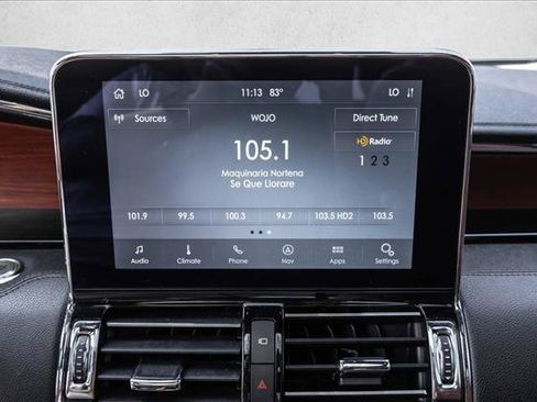 Used 2020 Lincoln Navigator Reserve AWD/4WD image 16