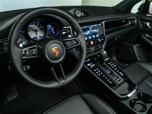 New 2026 Porsche Macan S image 4