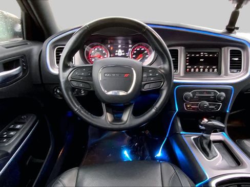 Used 2022 Dodge Charger SXT w/ Leather Interior Group RWD image 6